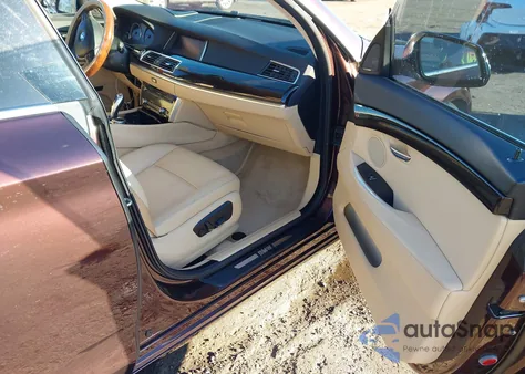 2015 BMW 535I Gran Turismo z USA, uszkodzony, nr VIN WBA5M2C55FGH99030